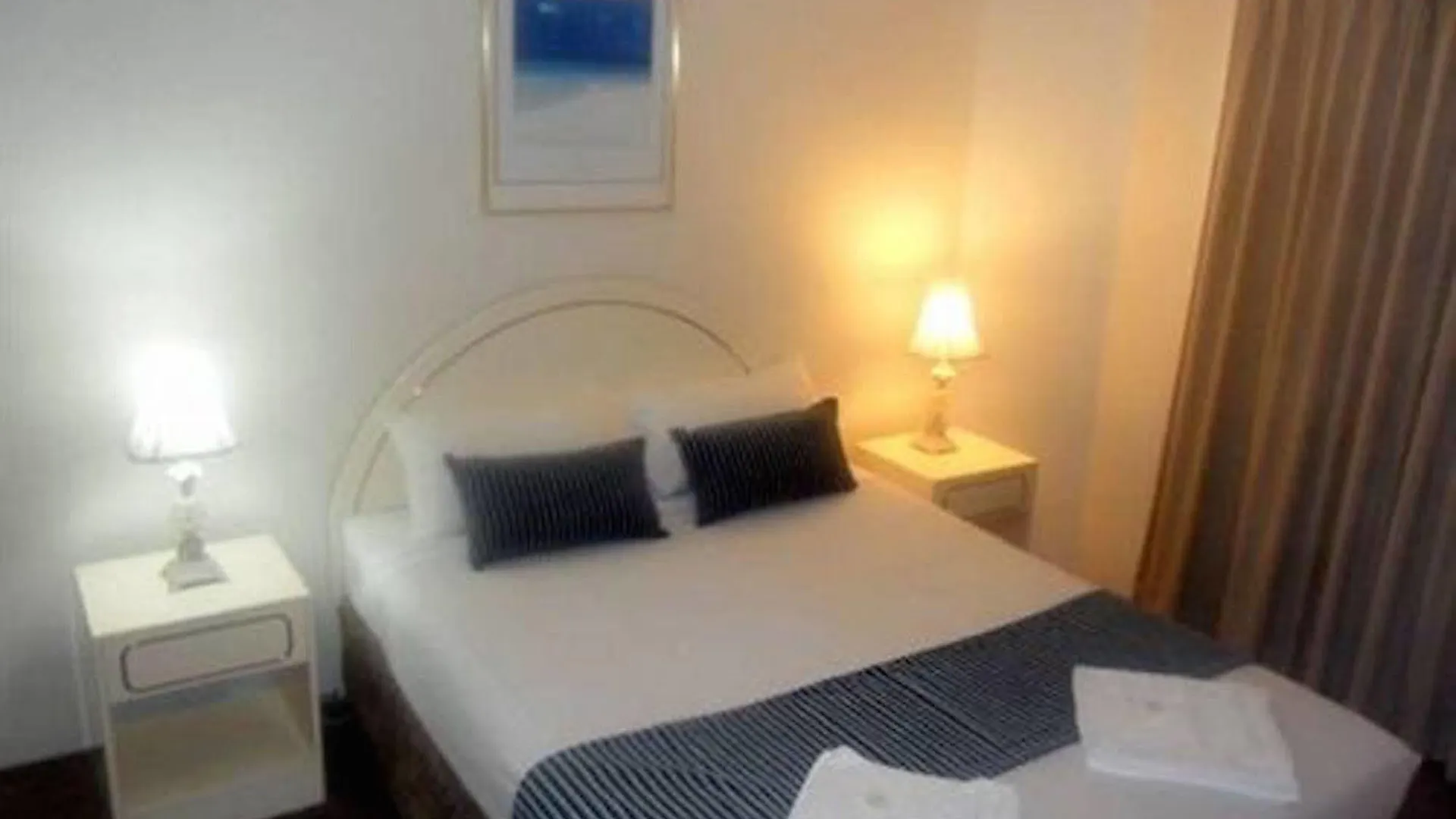 Aparthotel Surfers Del Rey