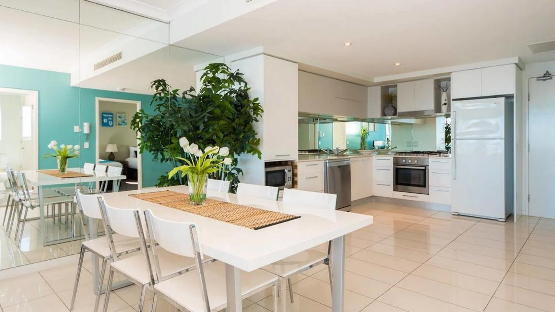 Silvershore On The Broadwater Aparthotel 4*