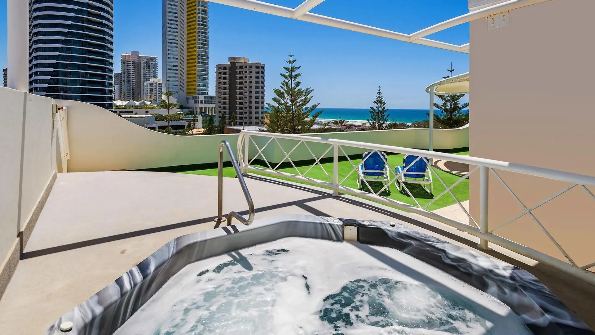 The Ritz Heated Pool 4*