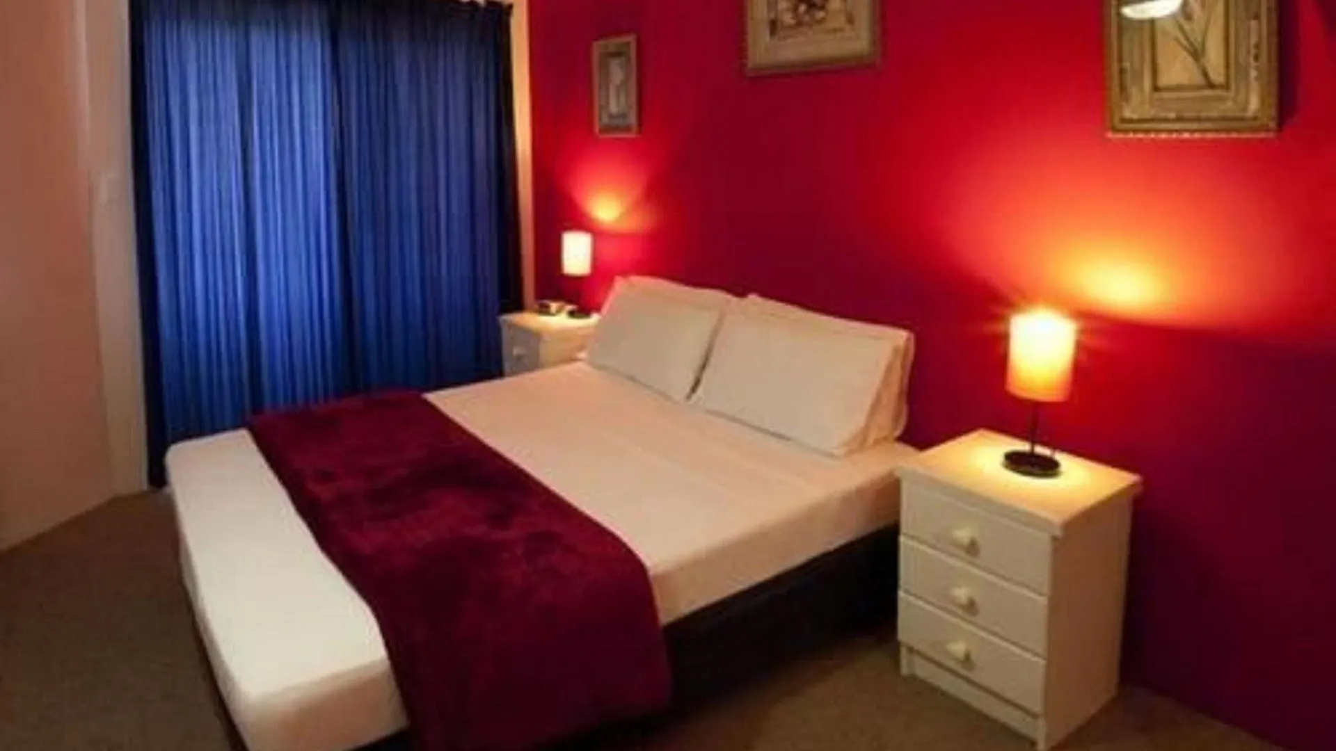 Anchordown Aparthotel 3*