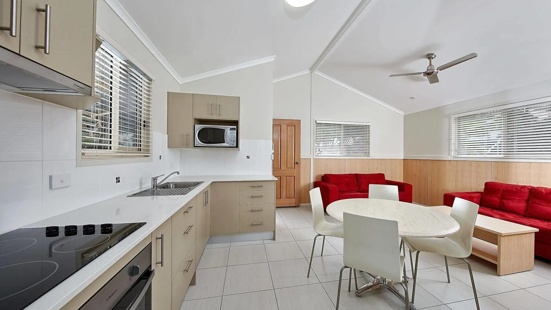 Resort Ashmore Palms Village 4*
