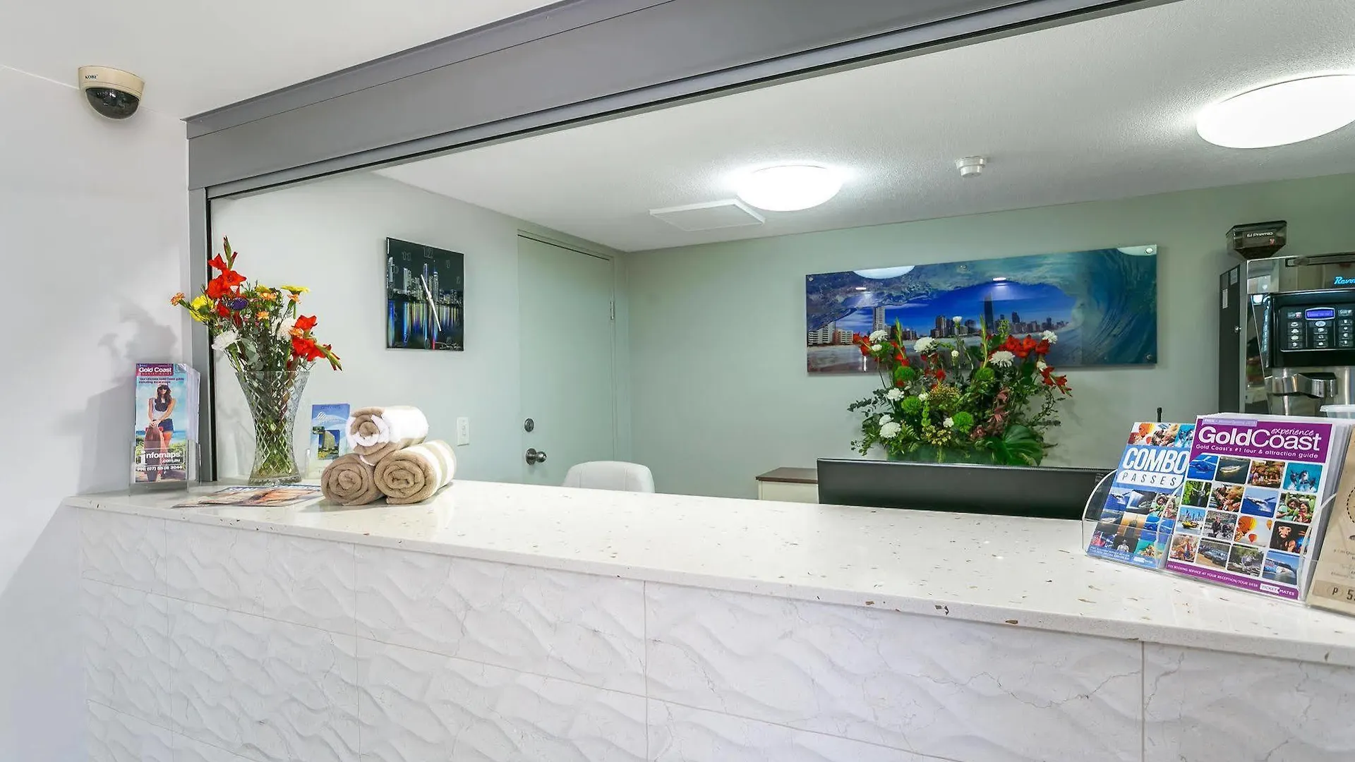 Surfers Beachside Aparthotel