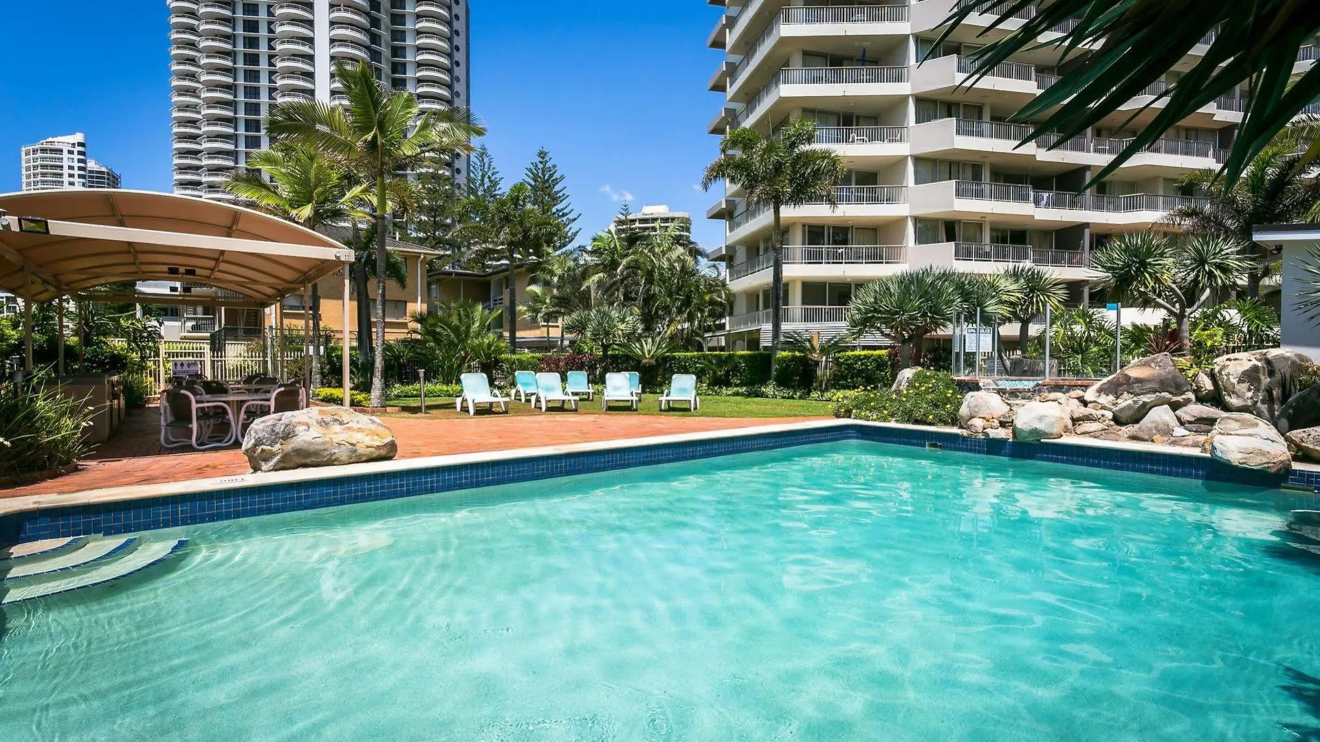 Surfers Beachside 4*