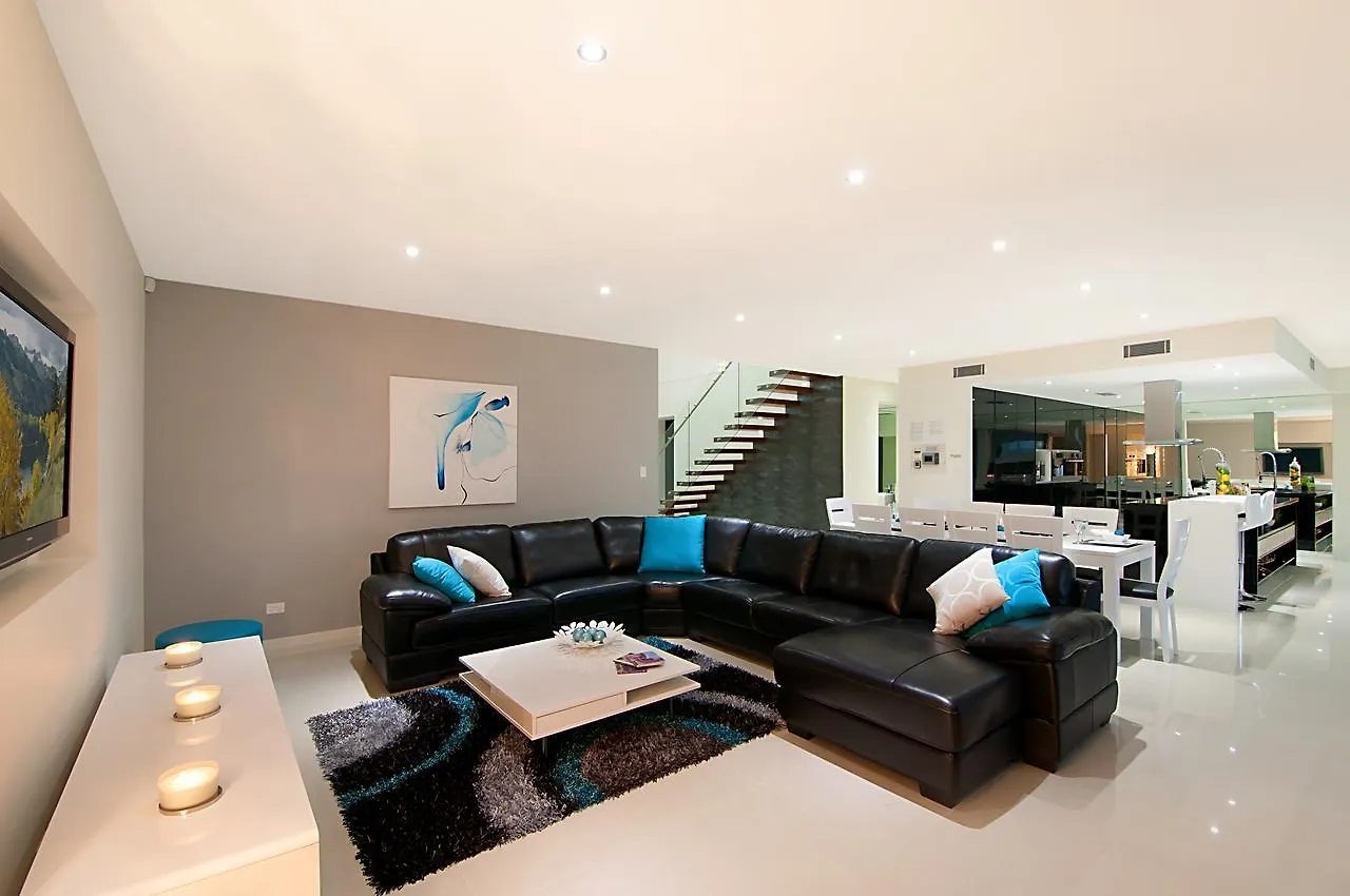 Waterfront Splendour Holiday home