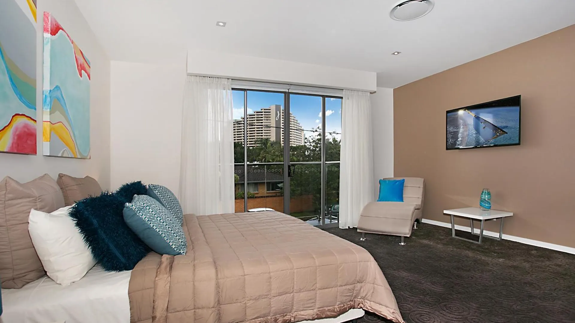 Luxe On Lotus Gold Coast