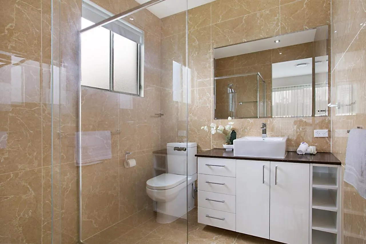 Holiday home Luxe On Lotus *
