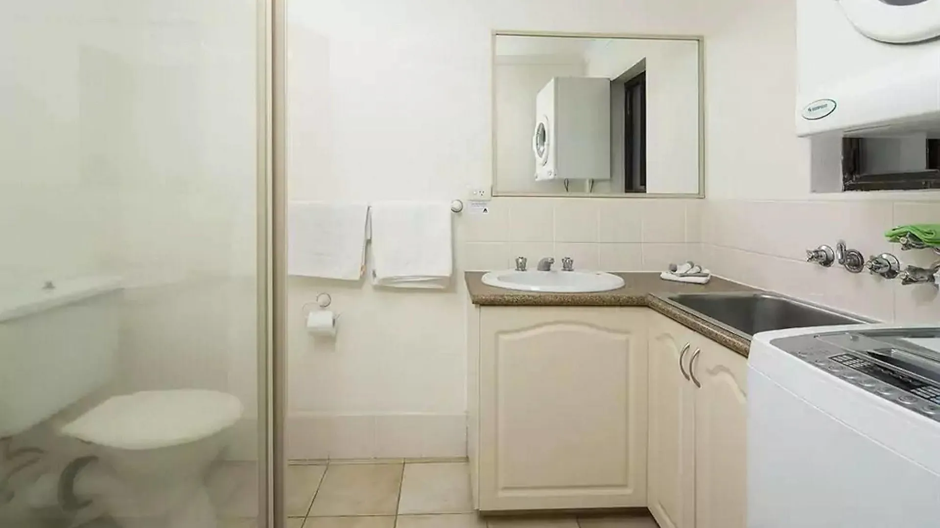 Aparthotel Burleigh Palms 3*