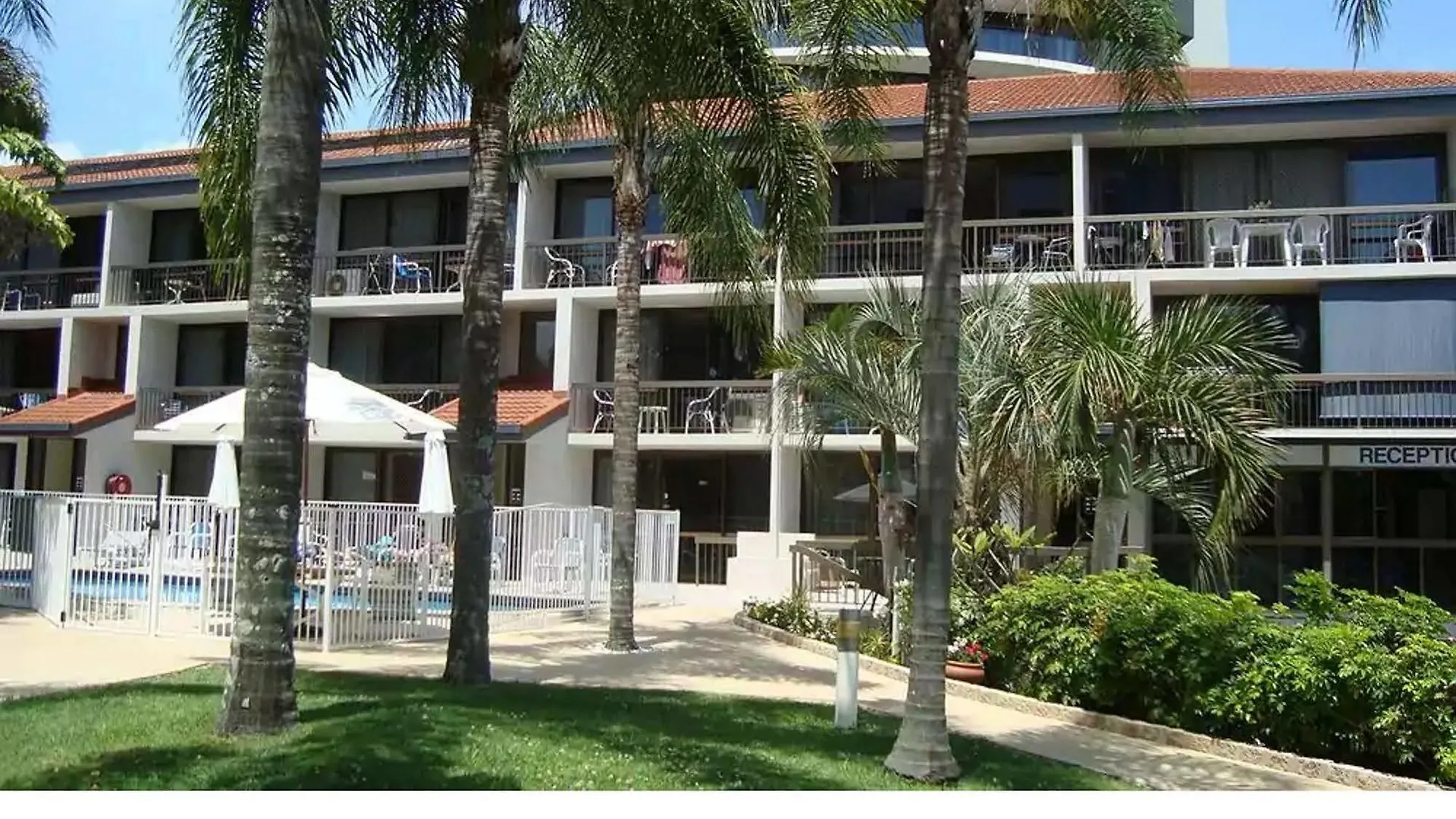 Burleigh Palms Aparthotel 3*