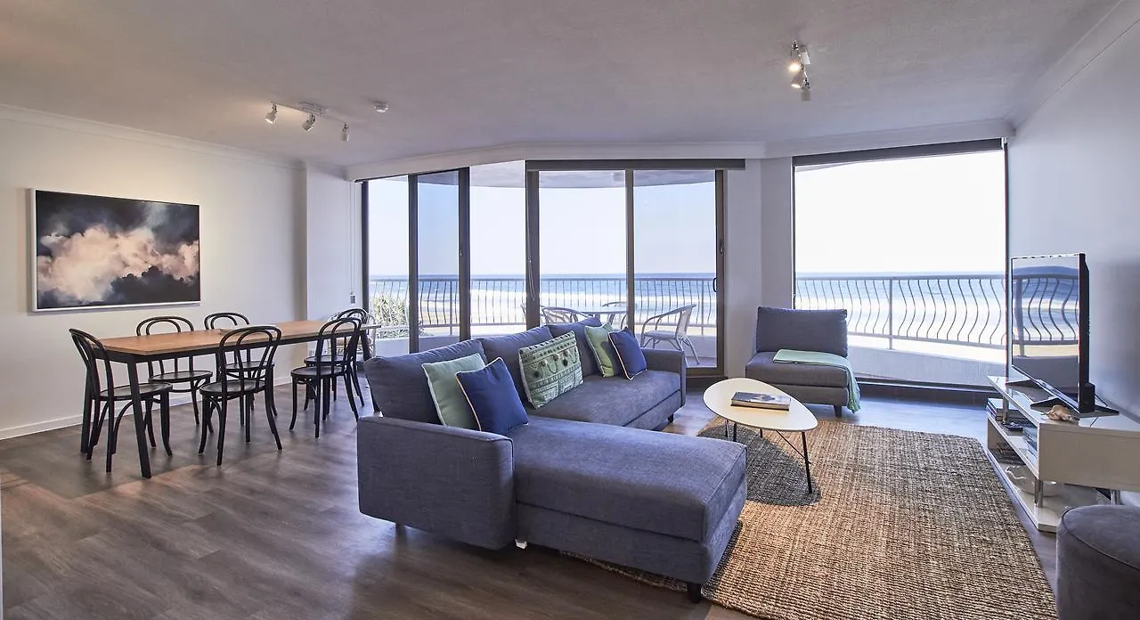 Albatross North Aparthotel 4*