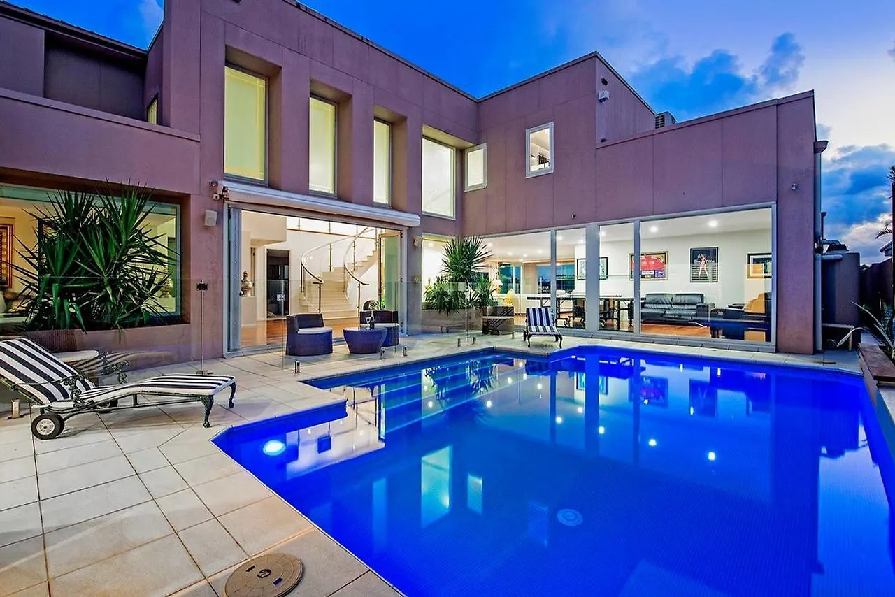 5 Million Dollar Surfers Paradise Dream Mansion Holiday home