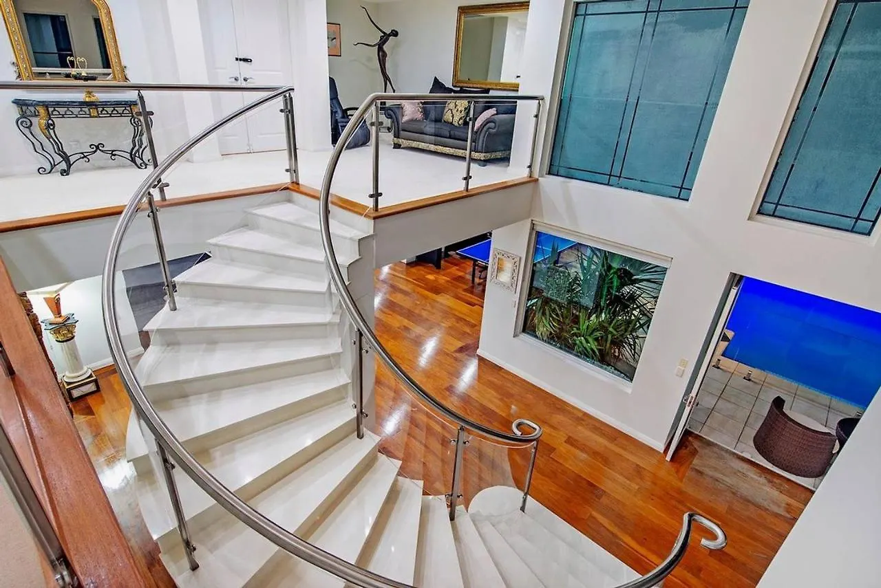 Holiday home 5 Million Dollar Surfers Paradise Dream Mansion Gold Coast