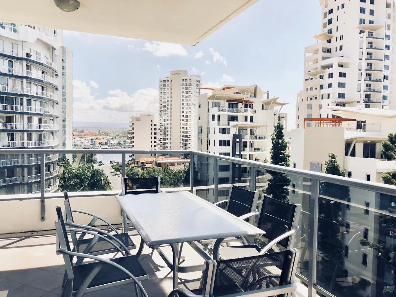 Solaire Aparthotel 4*