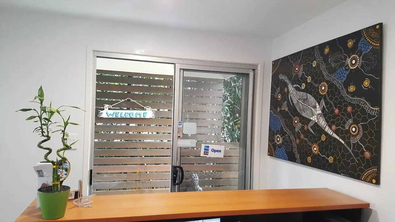 Wyuna Beachfront 3* Gold Coast