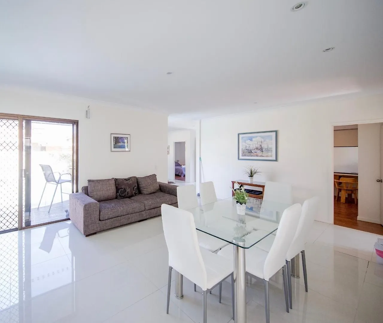 Mermaid Waters Duplex House Homestay Gold Coast