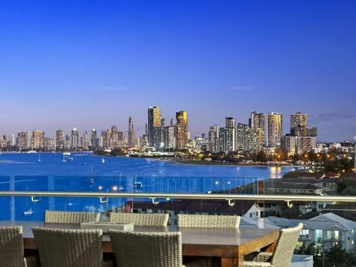 Stunning Penthouse With Rooftop Terrace Labrador 아파트 *