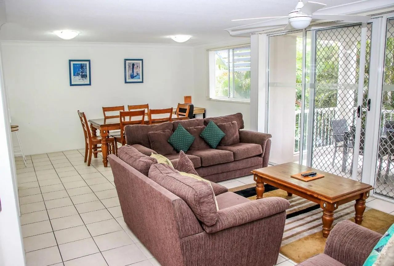 Surfers Aparthotel 4*