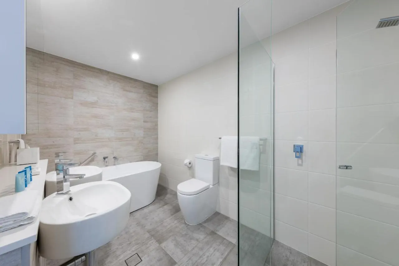 Meriton Southport Hotel