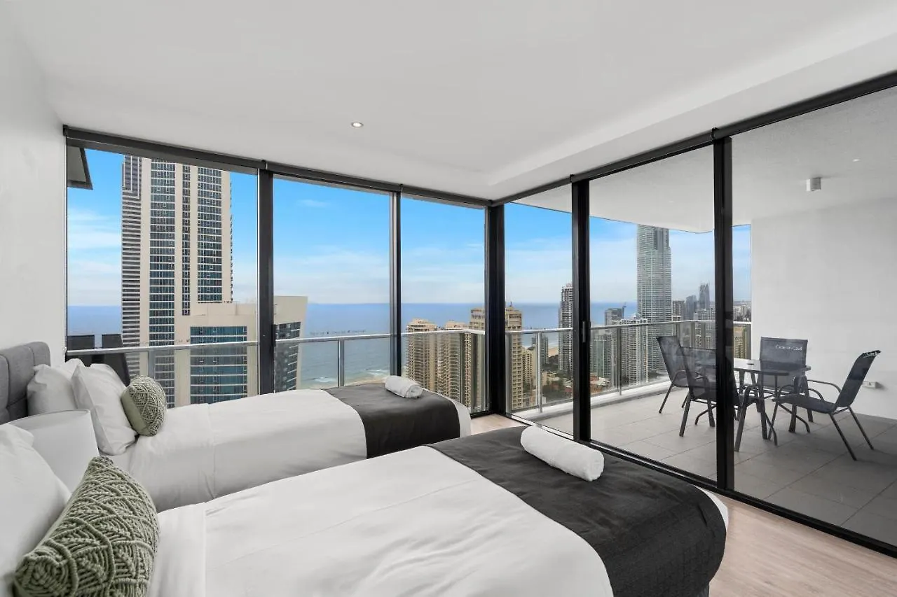 Circle On Cavill - Gclr * Gold Coast