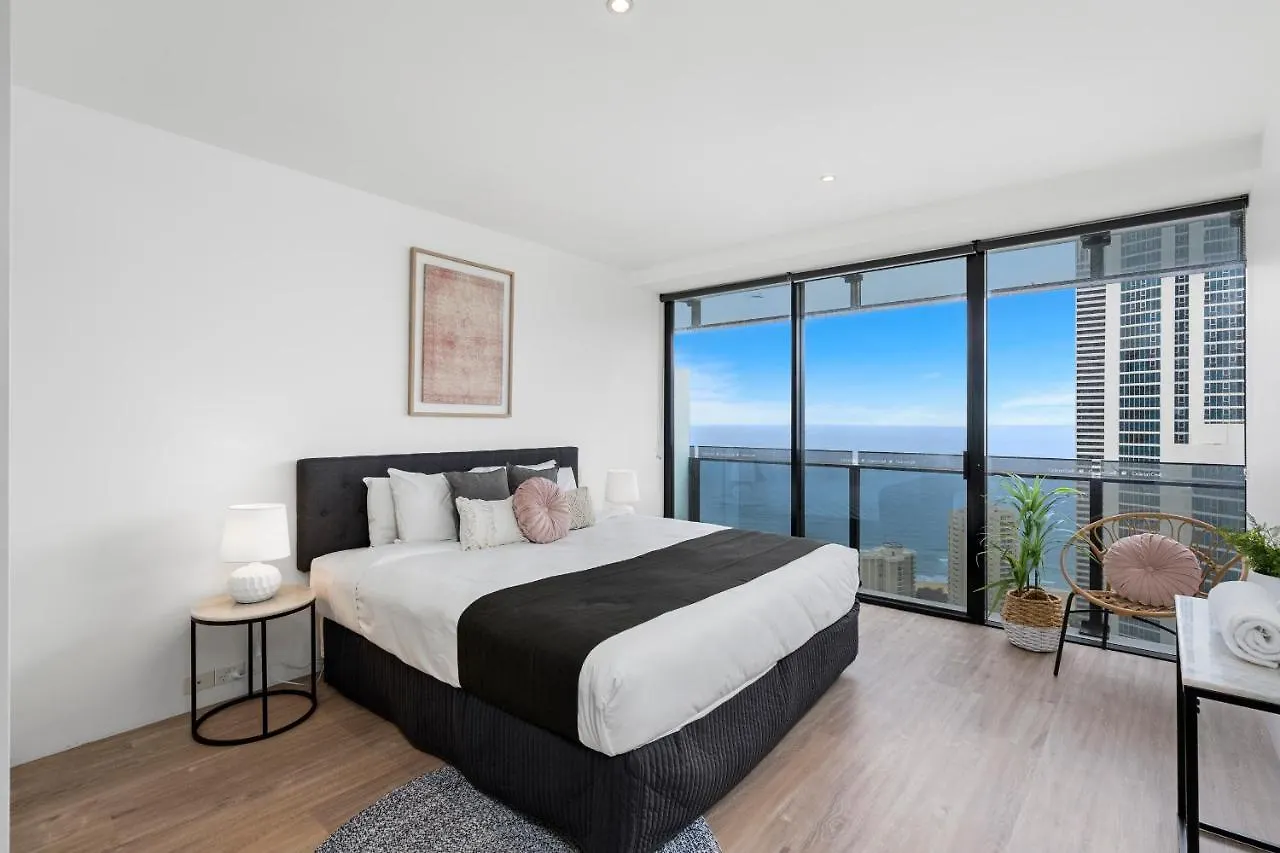 Circle On Cavill - Gclr Gold Coast