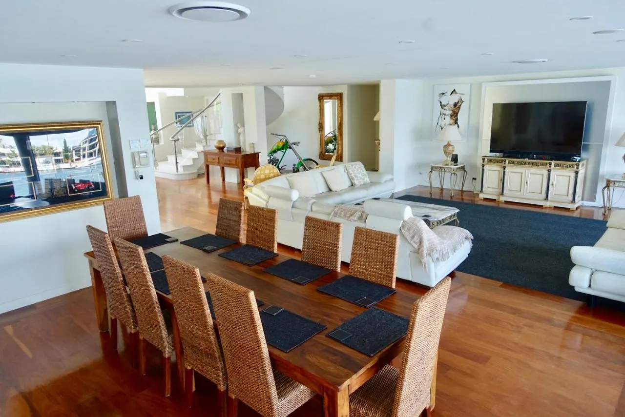 Holiday home 5 Million Dollar Surfers Paradise Dream Mansion *