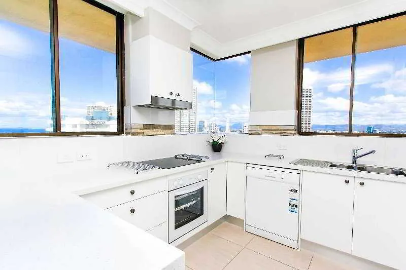 Lägenhetshotell Capricorn One Beachside - Official 4*