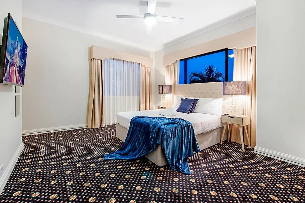 Holidays House Almafi Drive Surfers Paradise