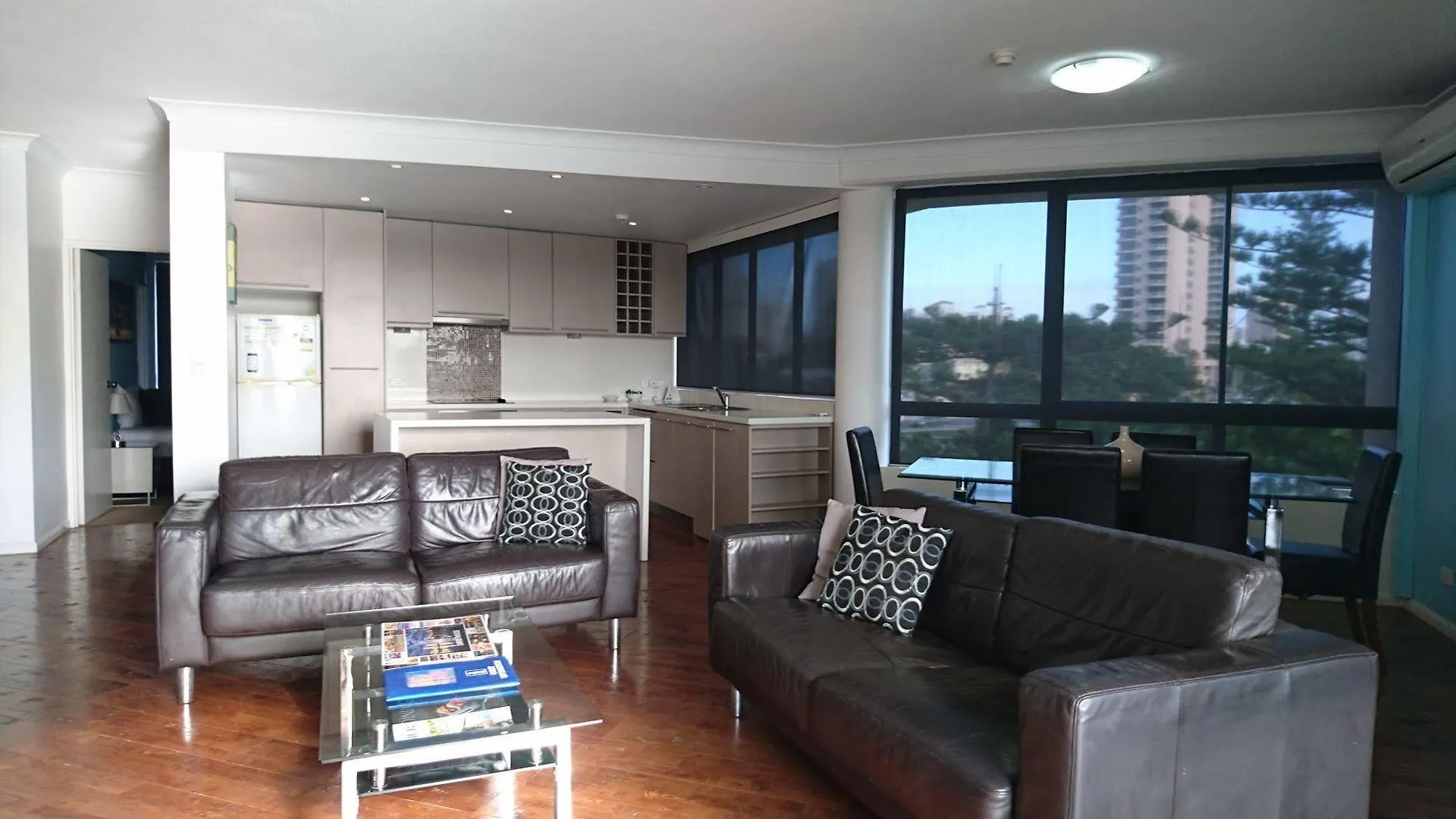 Surfers Hawaiian 3*