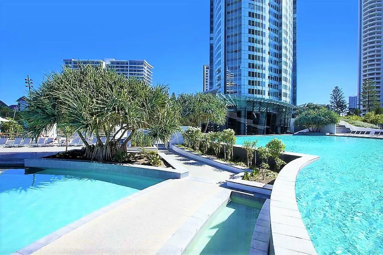Queensland's Tallest Hamilton Avenue Surfers Paradise Apartment *