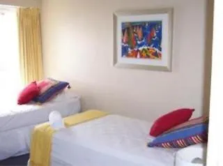 Bahia Beachfront Ξενοδοχείο 4*