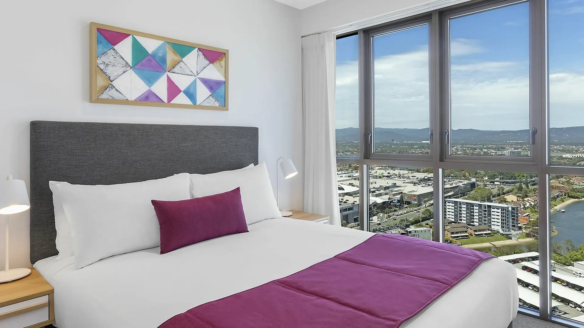 Aparthotel Avani Broadbeach Residences 4*