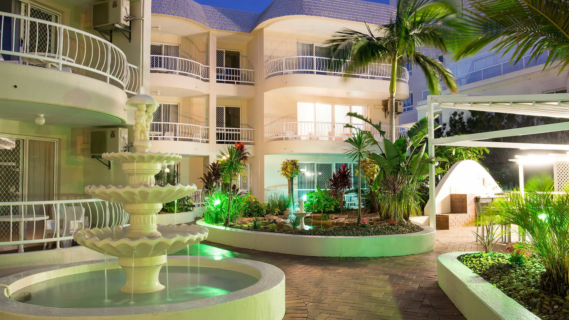 Golden Shores Club *