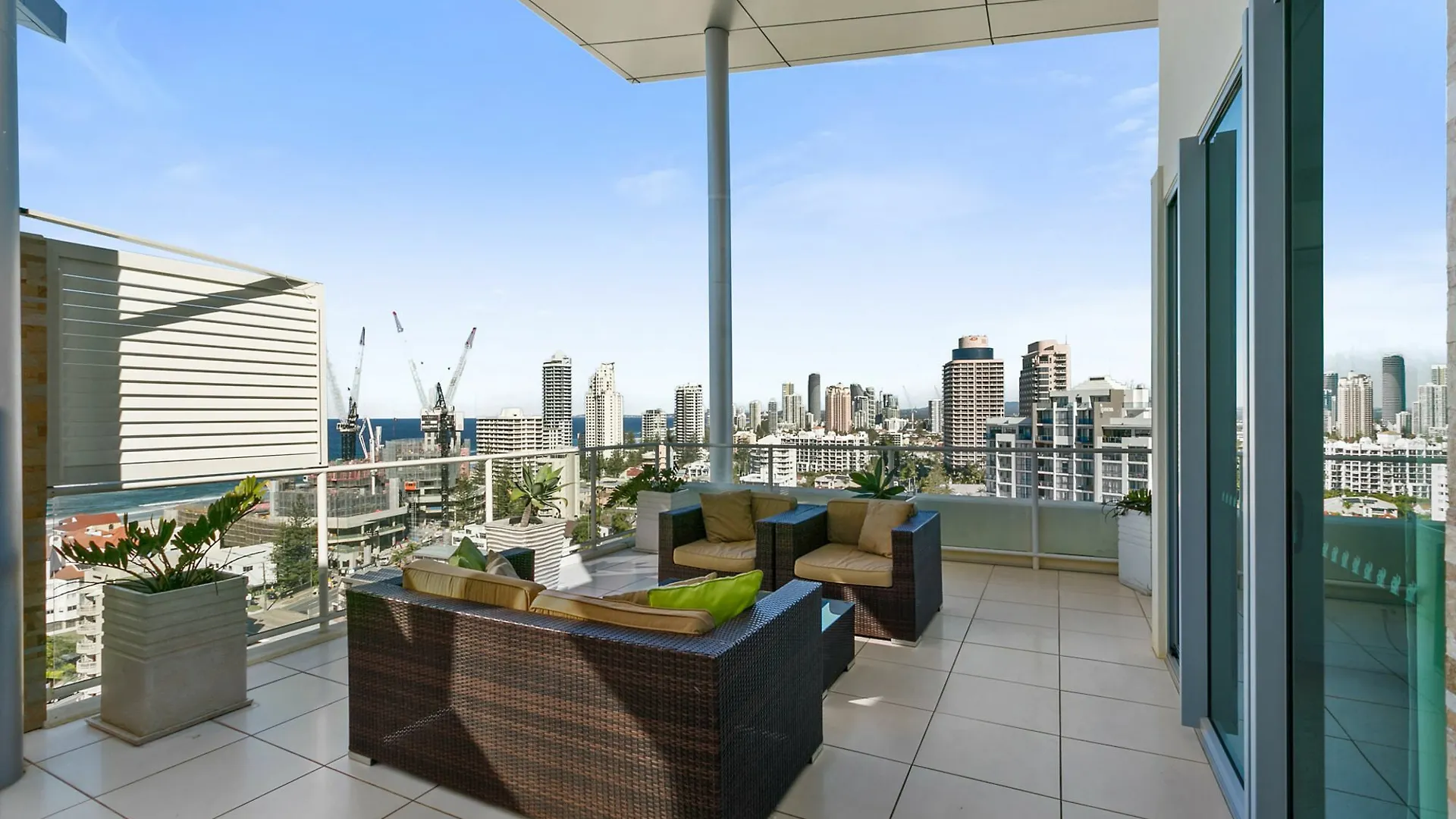 Wings - Q Apartment Gold Coast