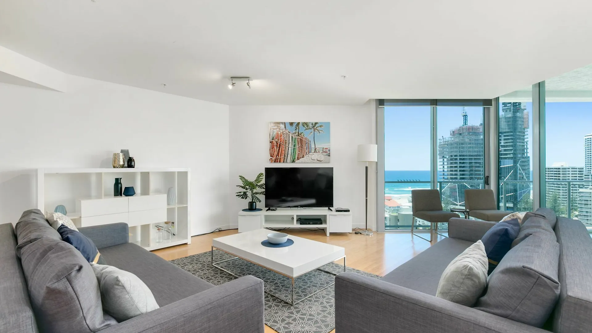 Apartment Wings - Q Gold Coast
