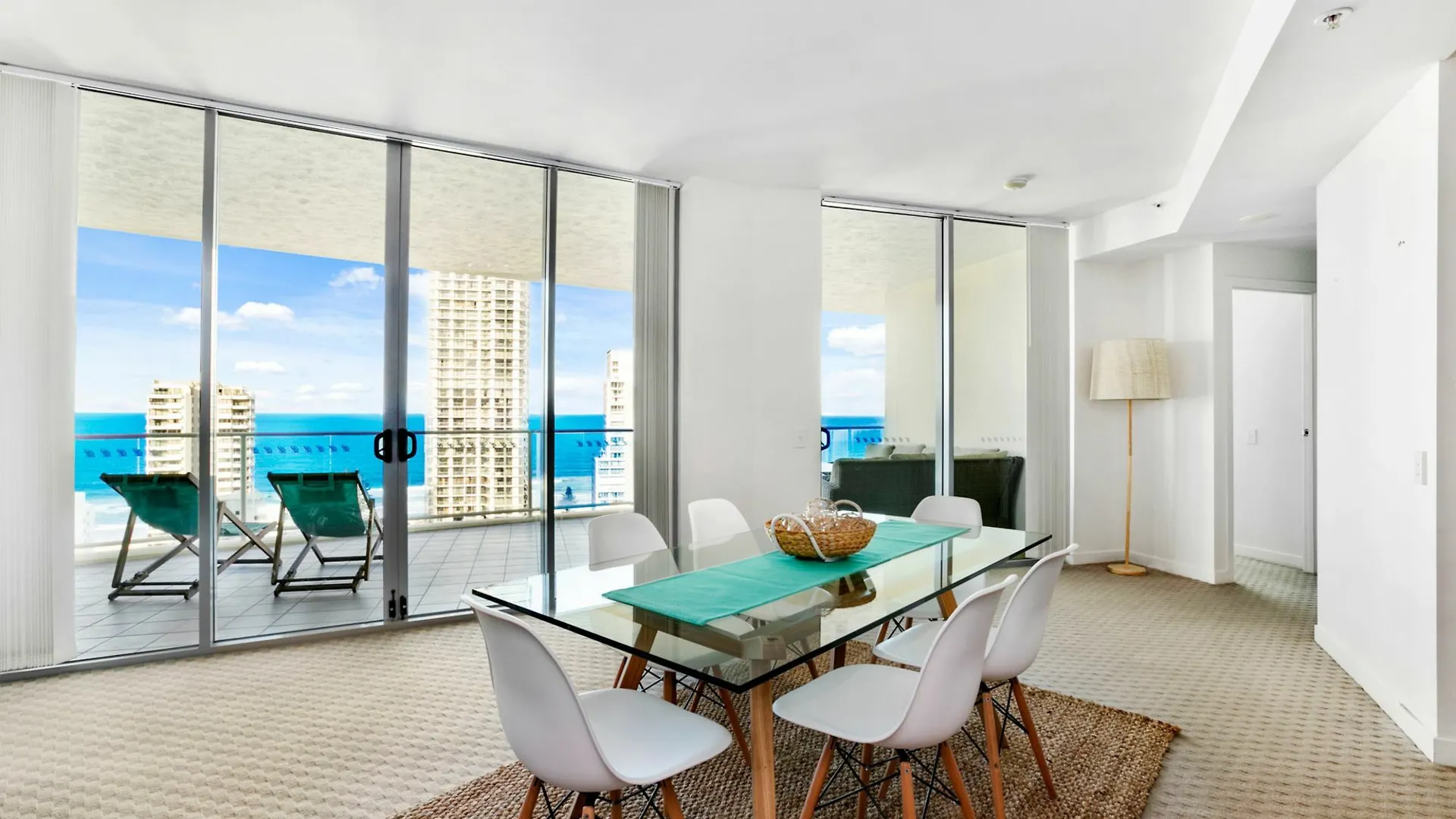 Apartment Wings - Q Gold Coast