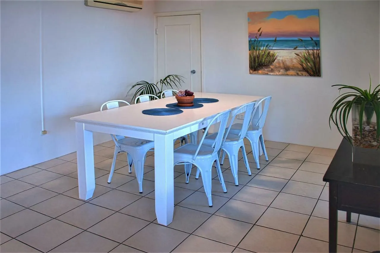 Seacrest Beachfront Surfers Paradise Gold Coast