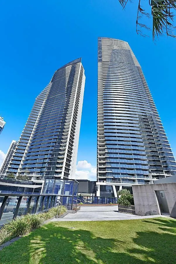 Seabreeze Holidayz On Cavill Ocean View * Gold Coast
