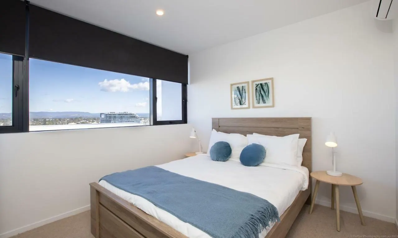 Qube Broadbeach 4*