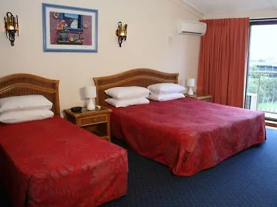Broadbeach Travel Hotel apartamentowy 3*