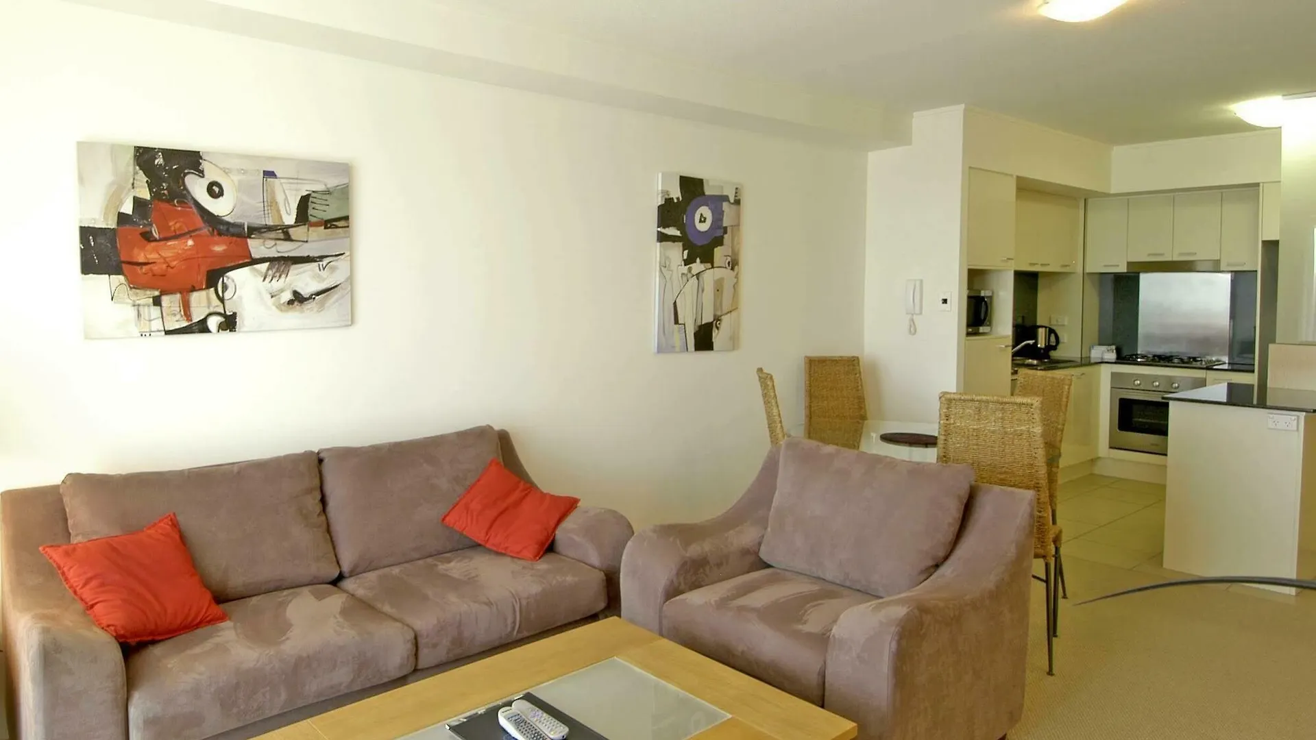 Mantra Broadbeach On The Park Aparthotel 4*