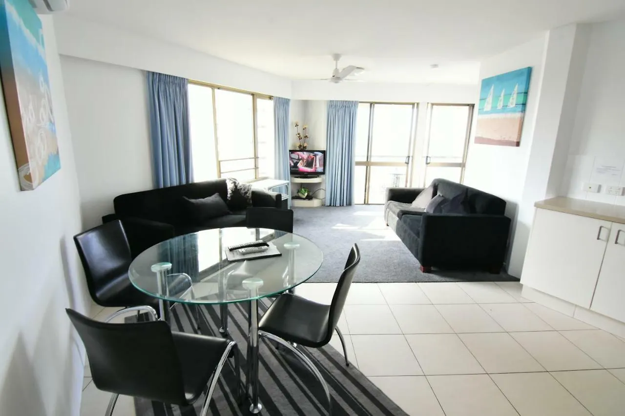 Apartment Surfers Haven *