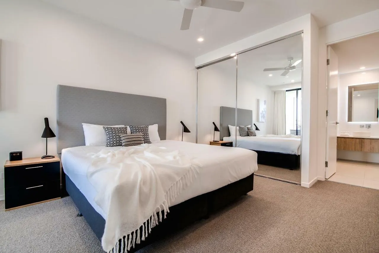 Resort Iconic Kirra 4*