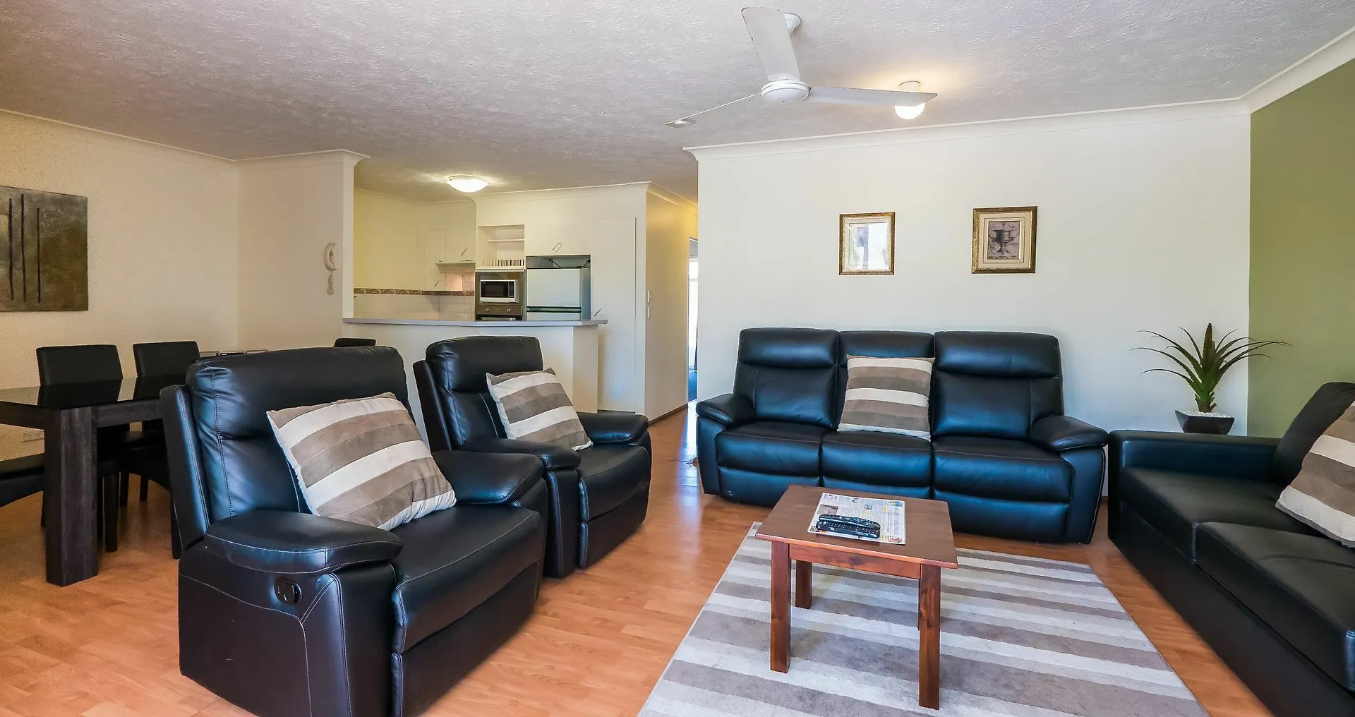 Hotel Surfers Tradewinds