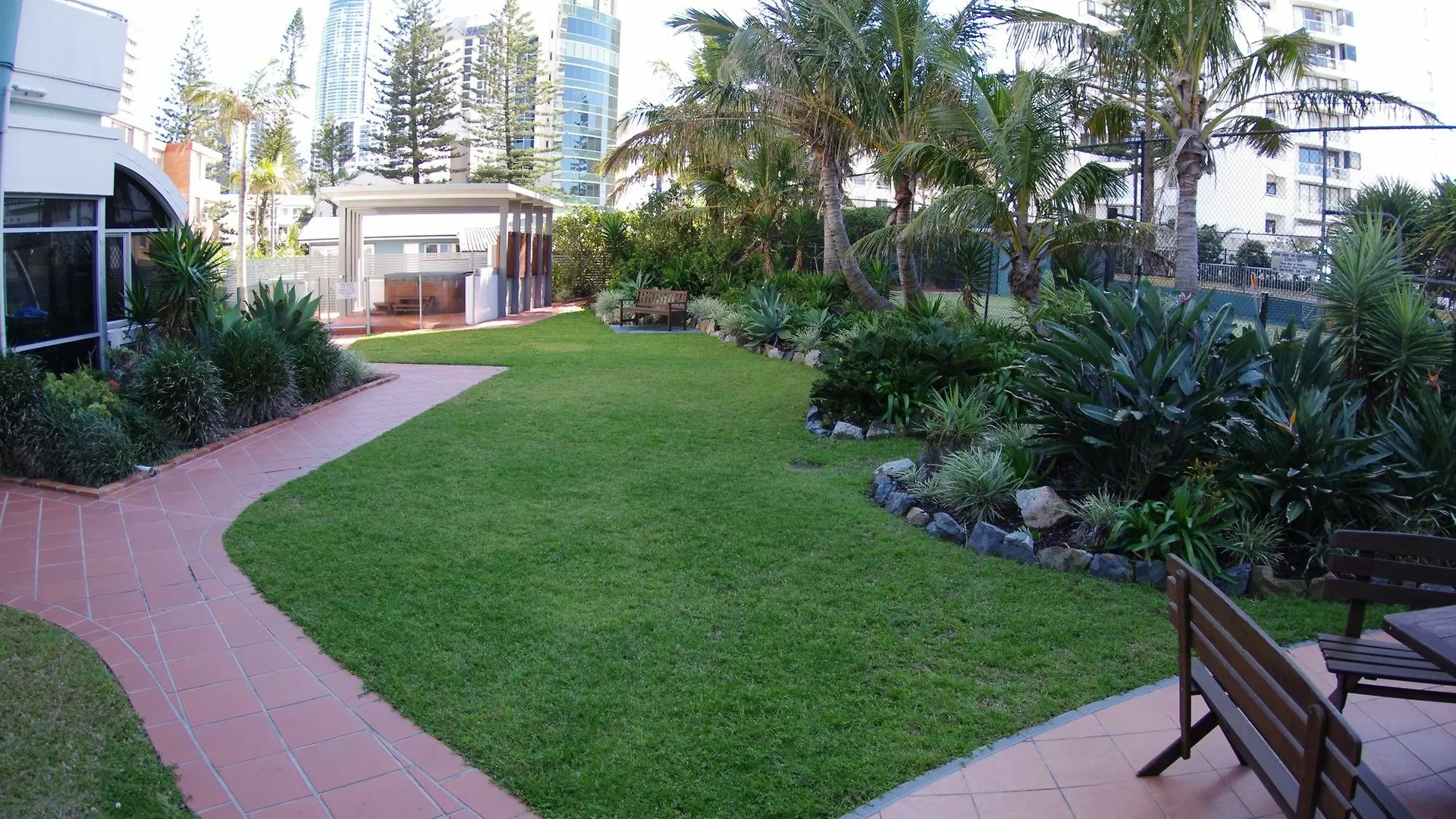 Marriner Views Aparthotel 4*