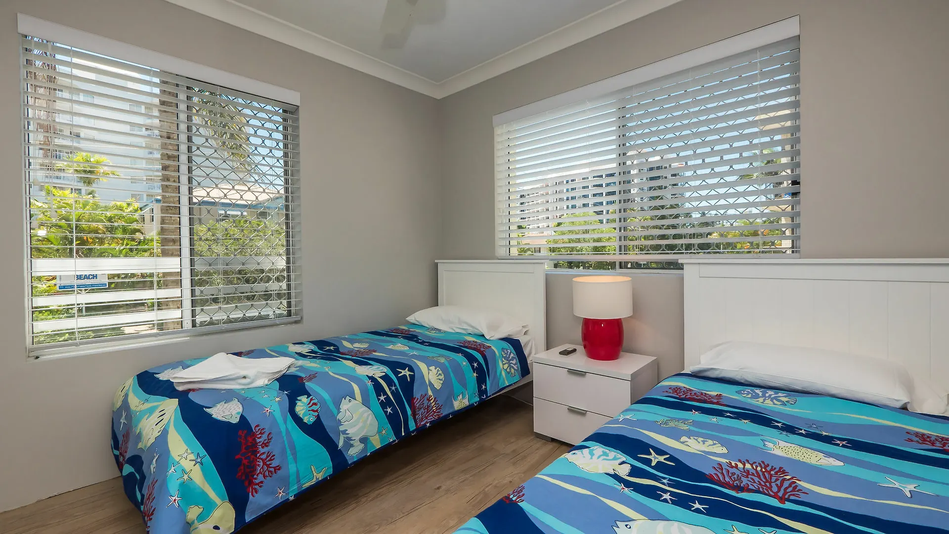 Hotel Surfers Tradewinds