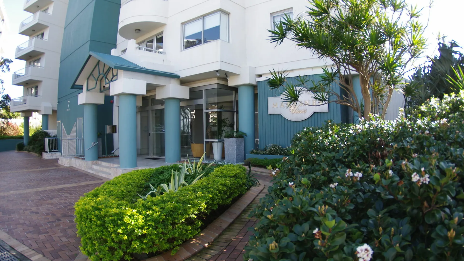 Marriner Views Aparthotel