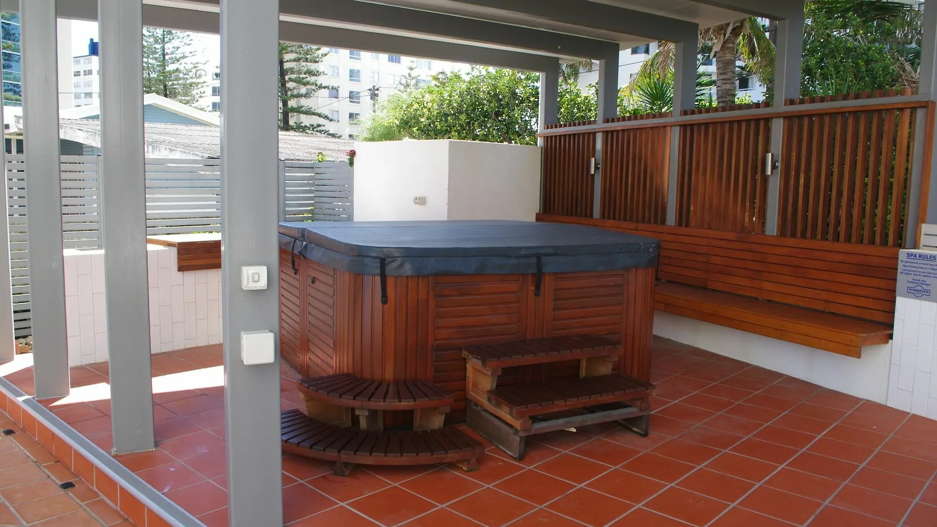 Marriner Views Aparthotel 4*