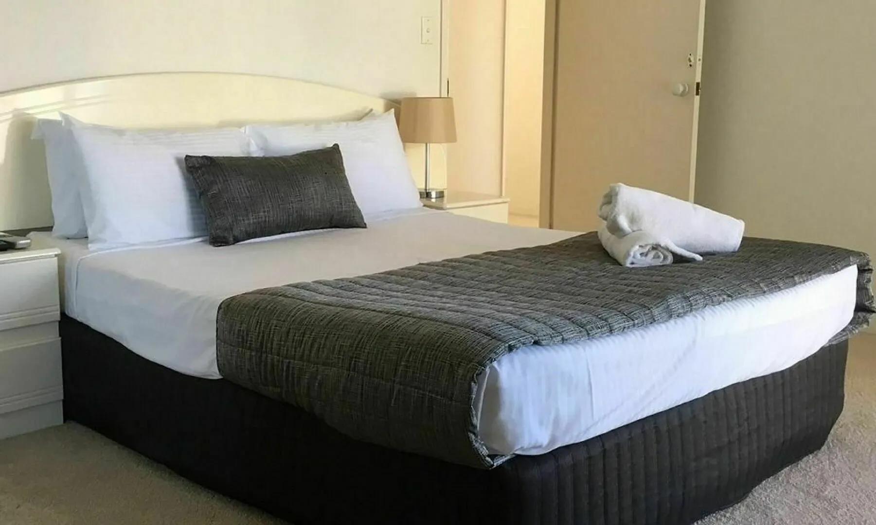 Capricornia Aparthotel 4*