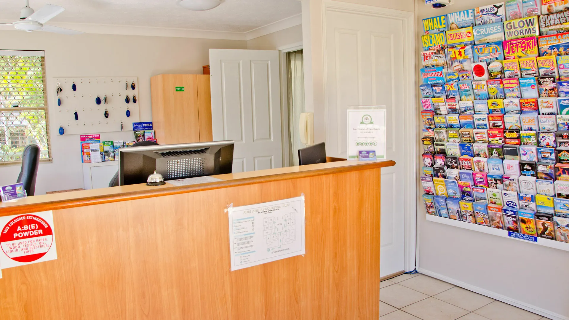 Bila Vista Kirra Beachside Aparthotel 3*
