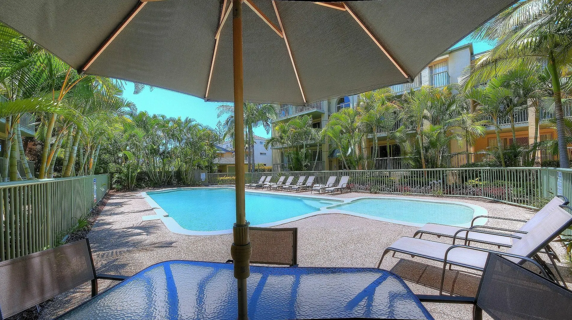 Aparthotel Bila Vista Kirra Beachside