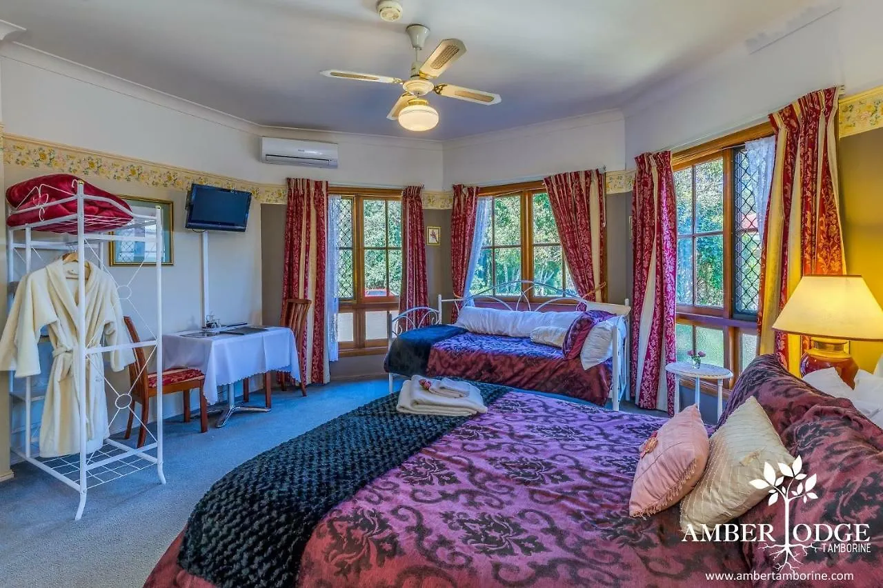 Amber Tamborine Guest house *
